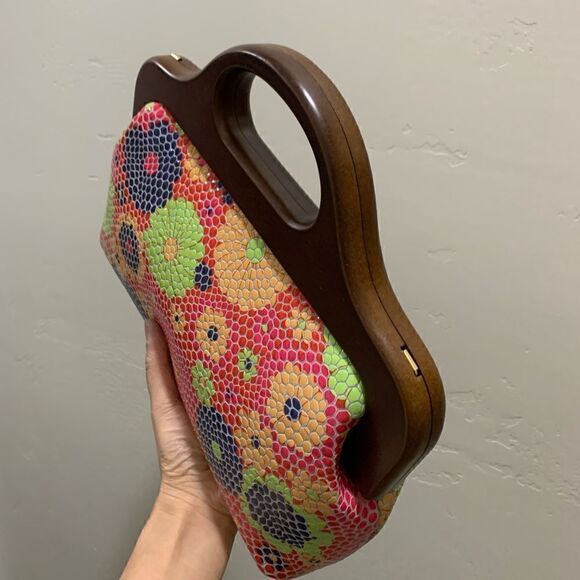 Handmade Large Genuine Cowhide Embossed Patent Wood Frame Bag & 2 Strap Styles - Picture 10 of 15